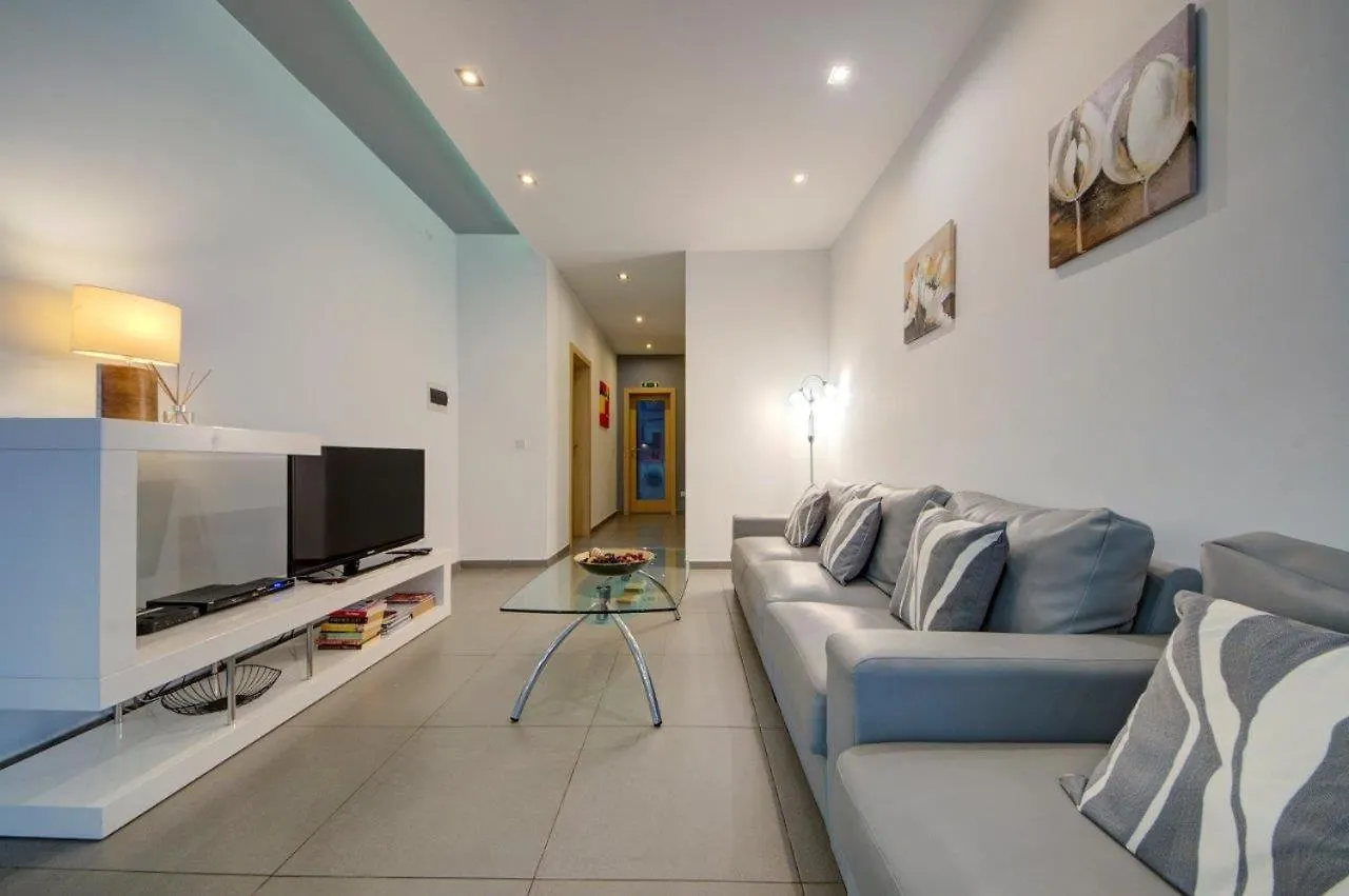 Sliema 2 Bedroom Close To Seafront