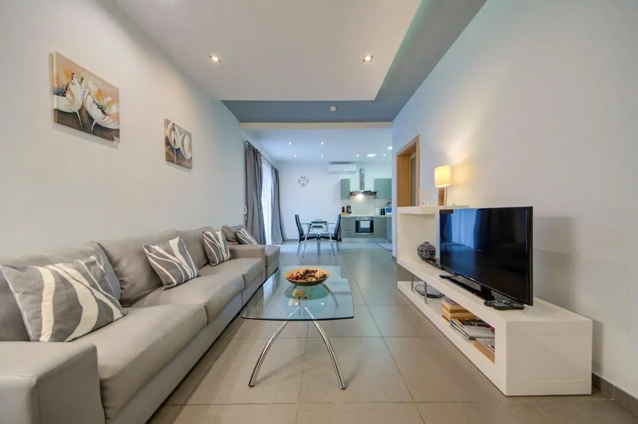 Sliema 2 Bedroom Close To Seafront Malta