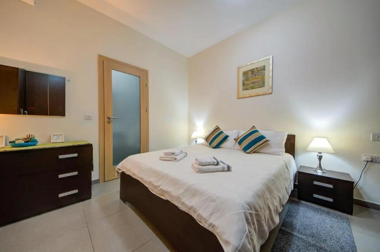 Sliema 2 Bedroom Close To Seafront