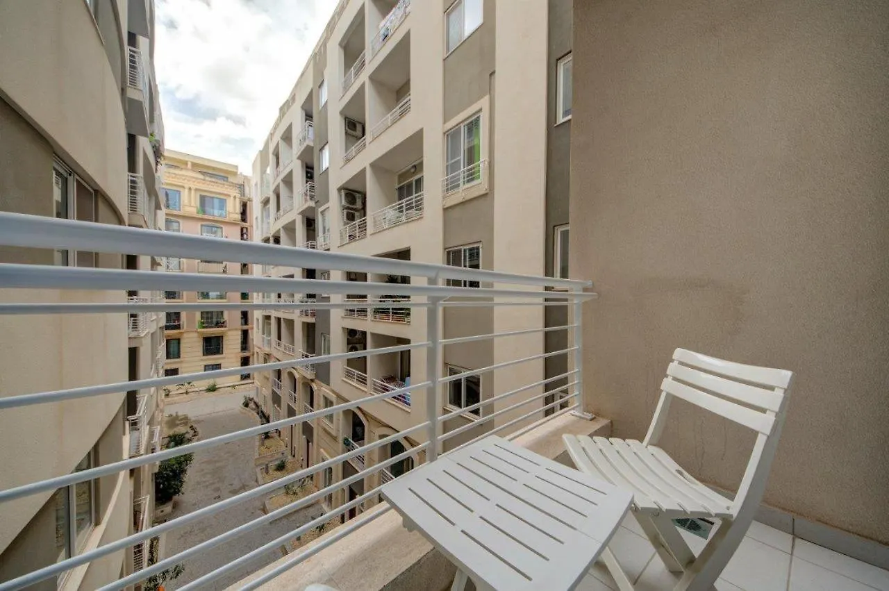 Sliema 2 Bedroom Close To Seafront Apartment