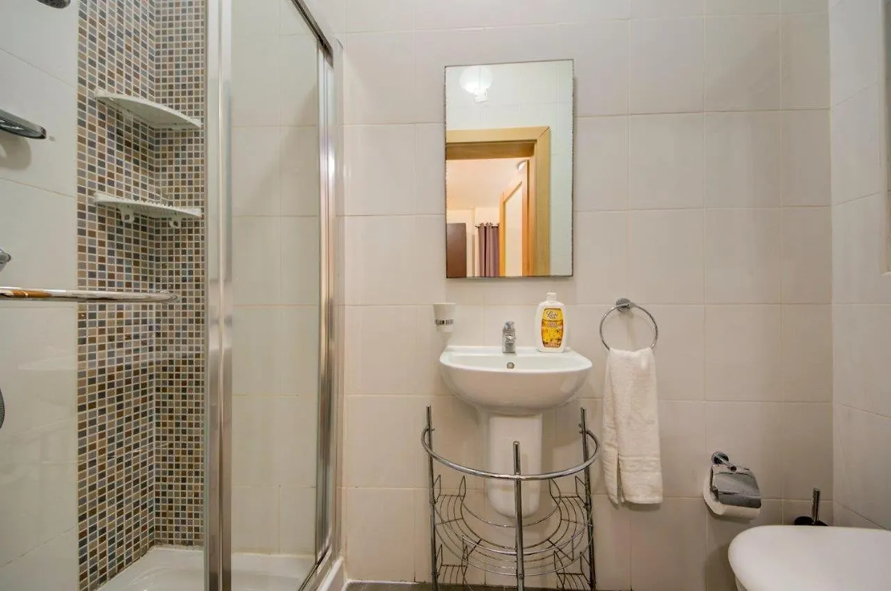Sliema 2 Bedroom Close To Seafront Apartment